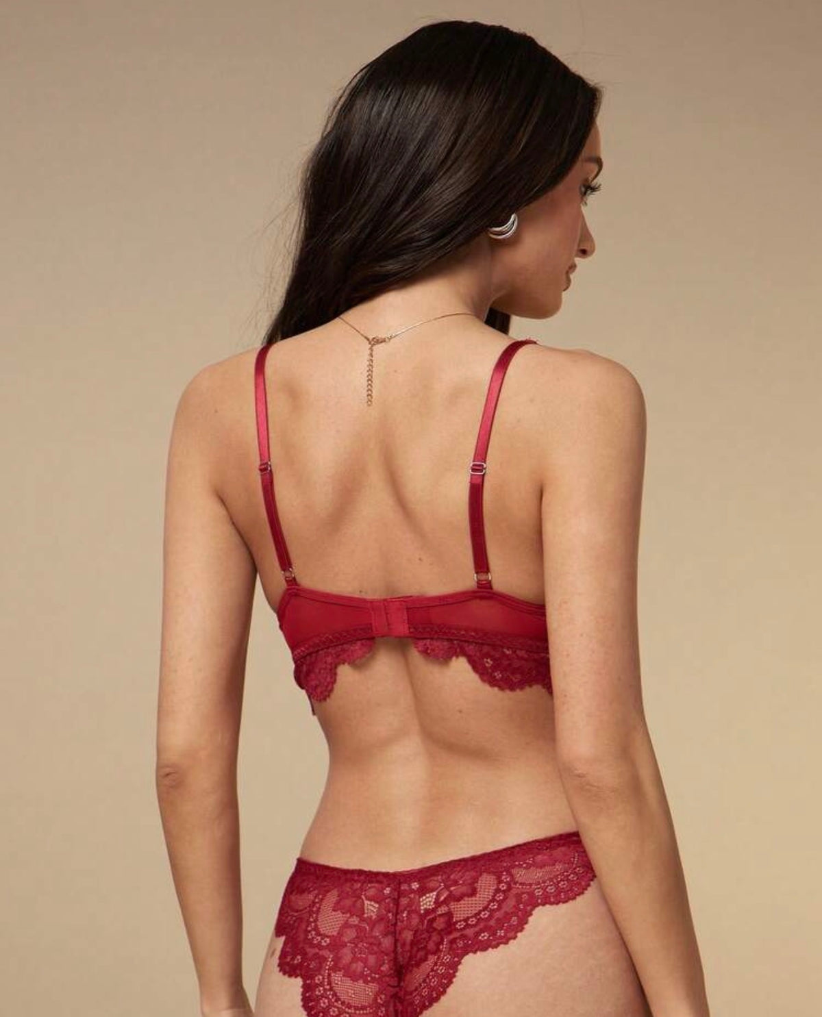 Conjunto estilo Braleth